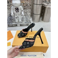 Louis Vuitton Slippers